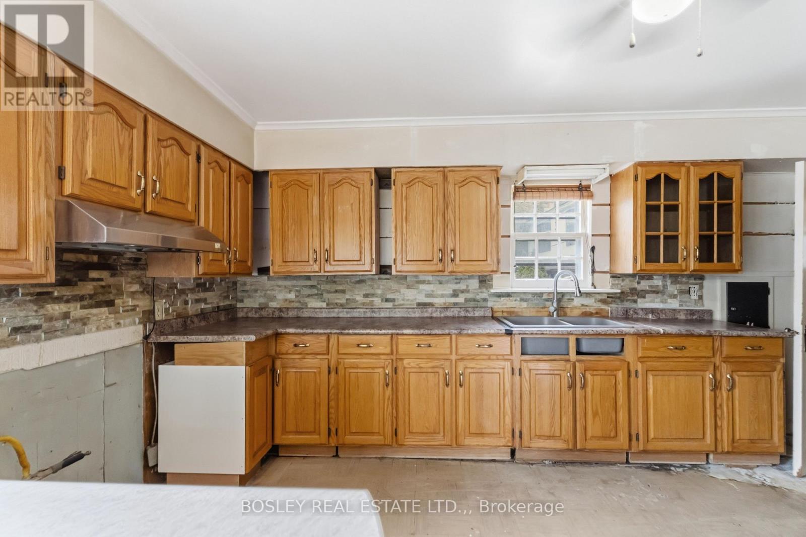 230 PELHAM ROAD - 6