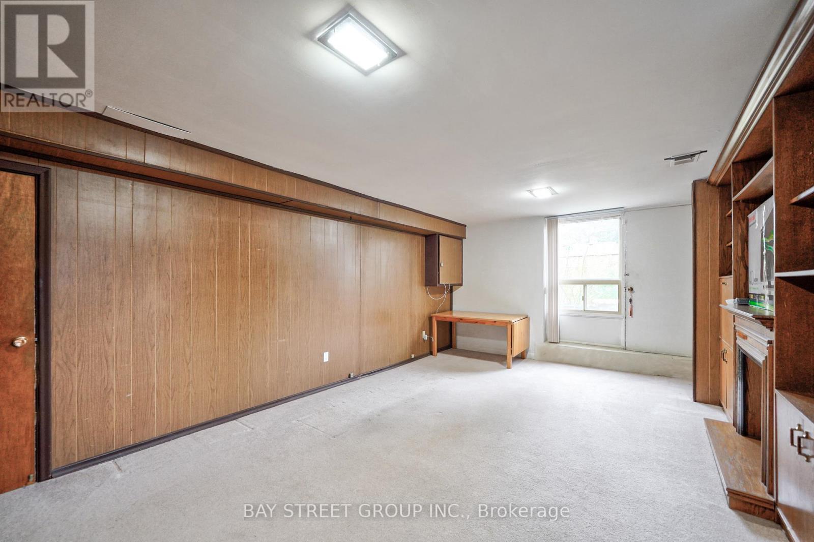 5 COTTONWOOD DRIVE - 23