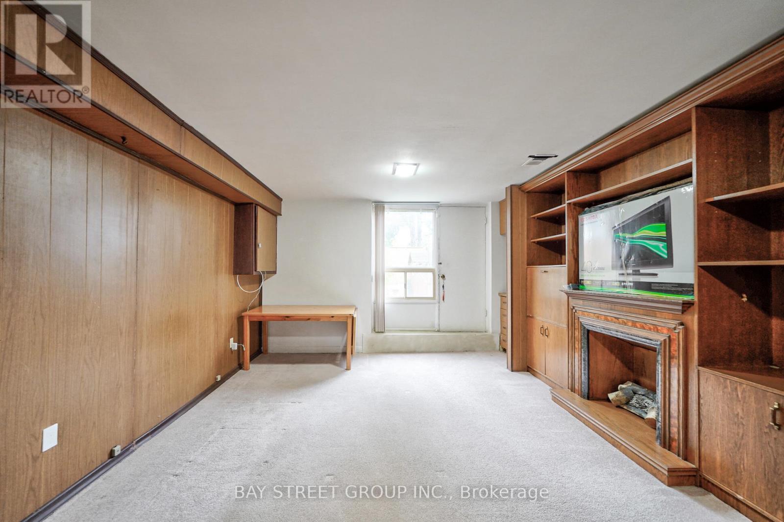 5 COTTONWOOD DRIVE - 24