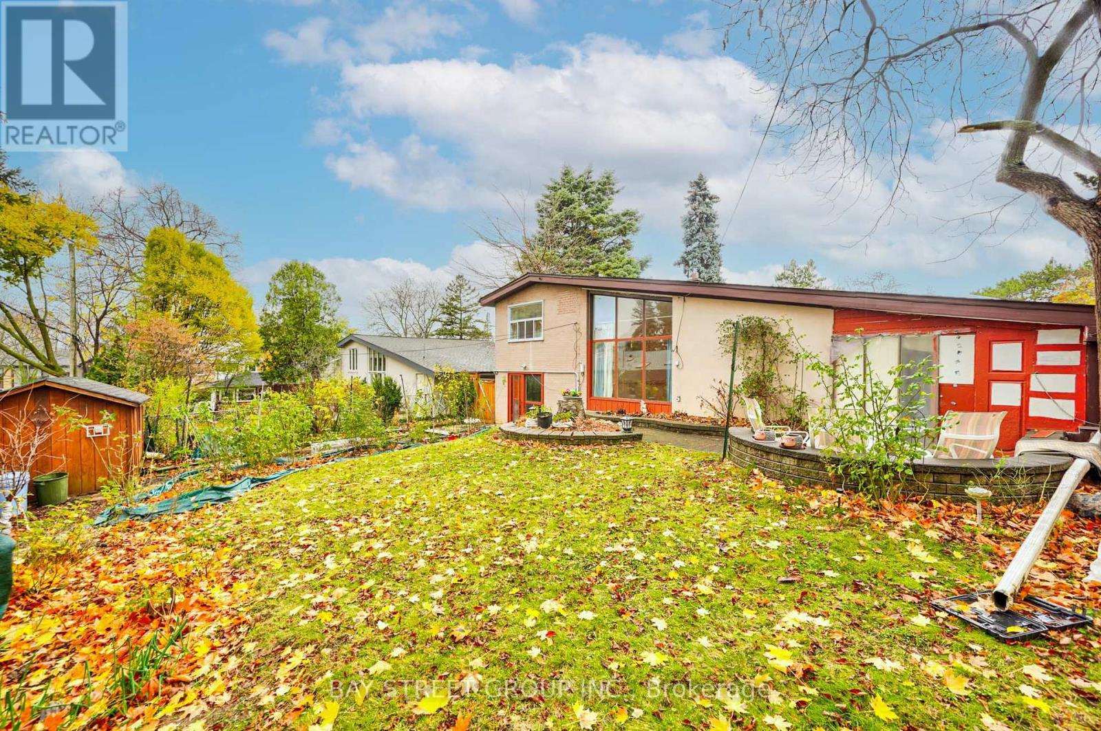 5 COTTONWOOD DRIVE - 28