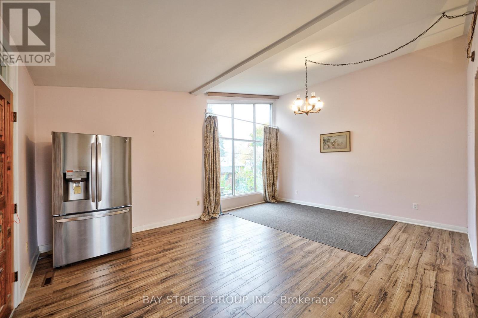 5 COTTONWOOD DRIVE - 7