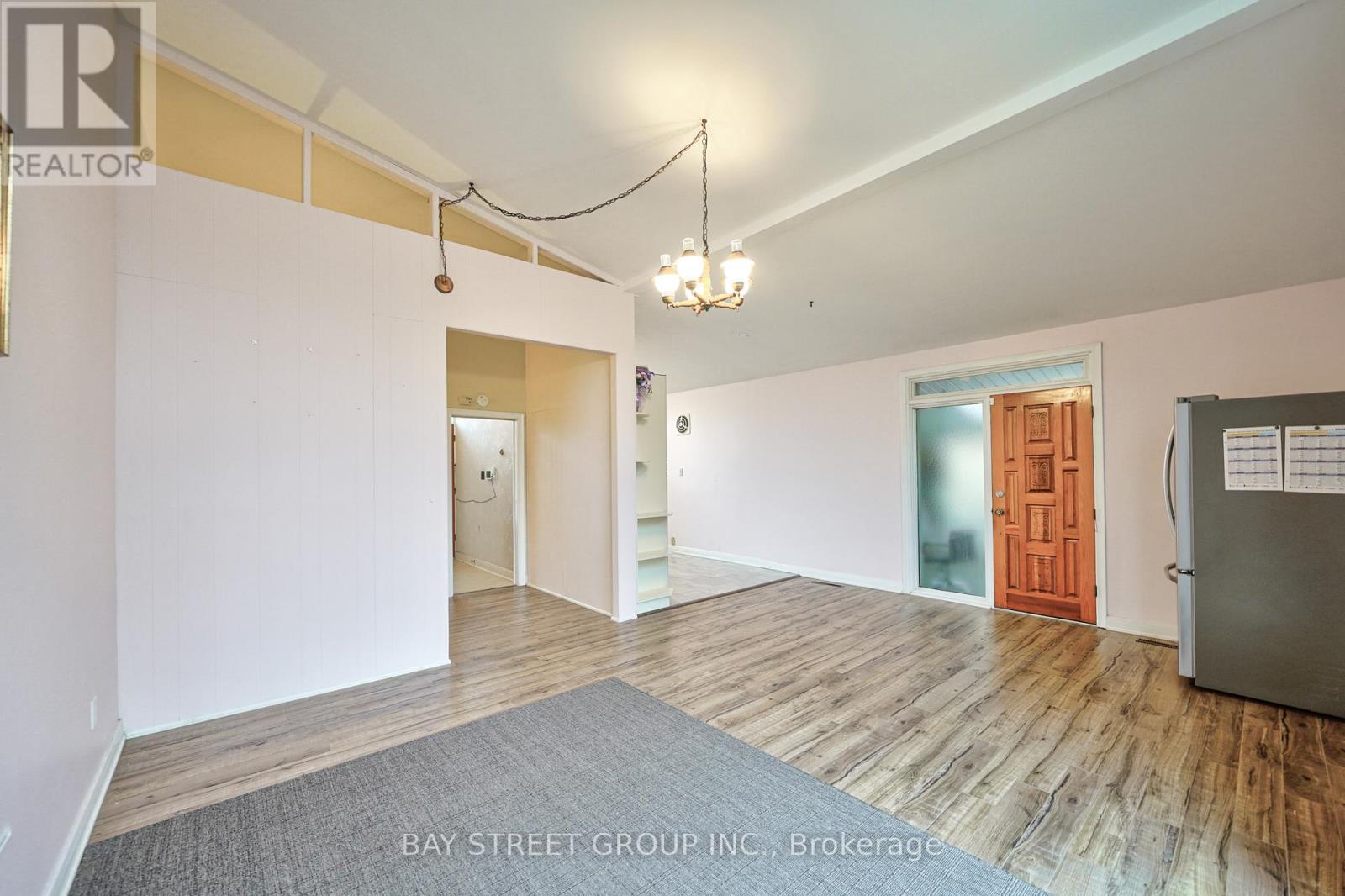5 COTTONWOOD DRIVE - 8