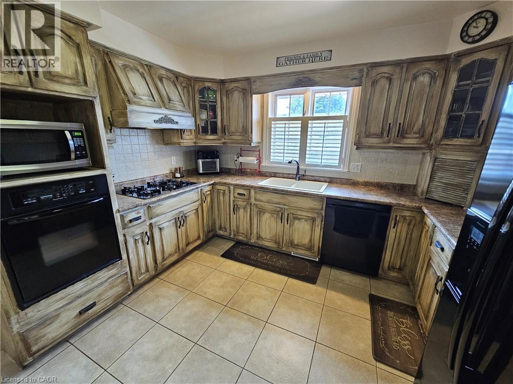 4-bedroom home for sale at 120 LYNNDALE Road, Simcoe ON · photo 15 of 51