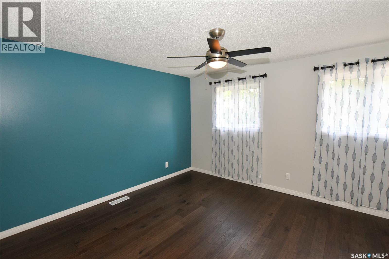 2315 St George AVENUE — photo 14