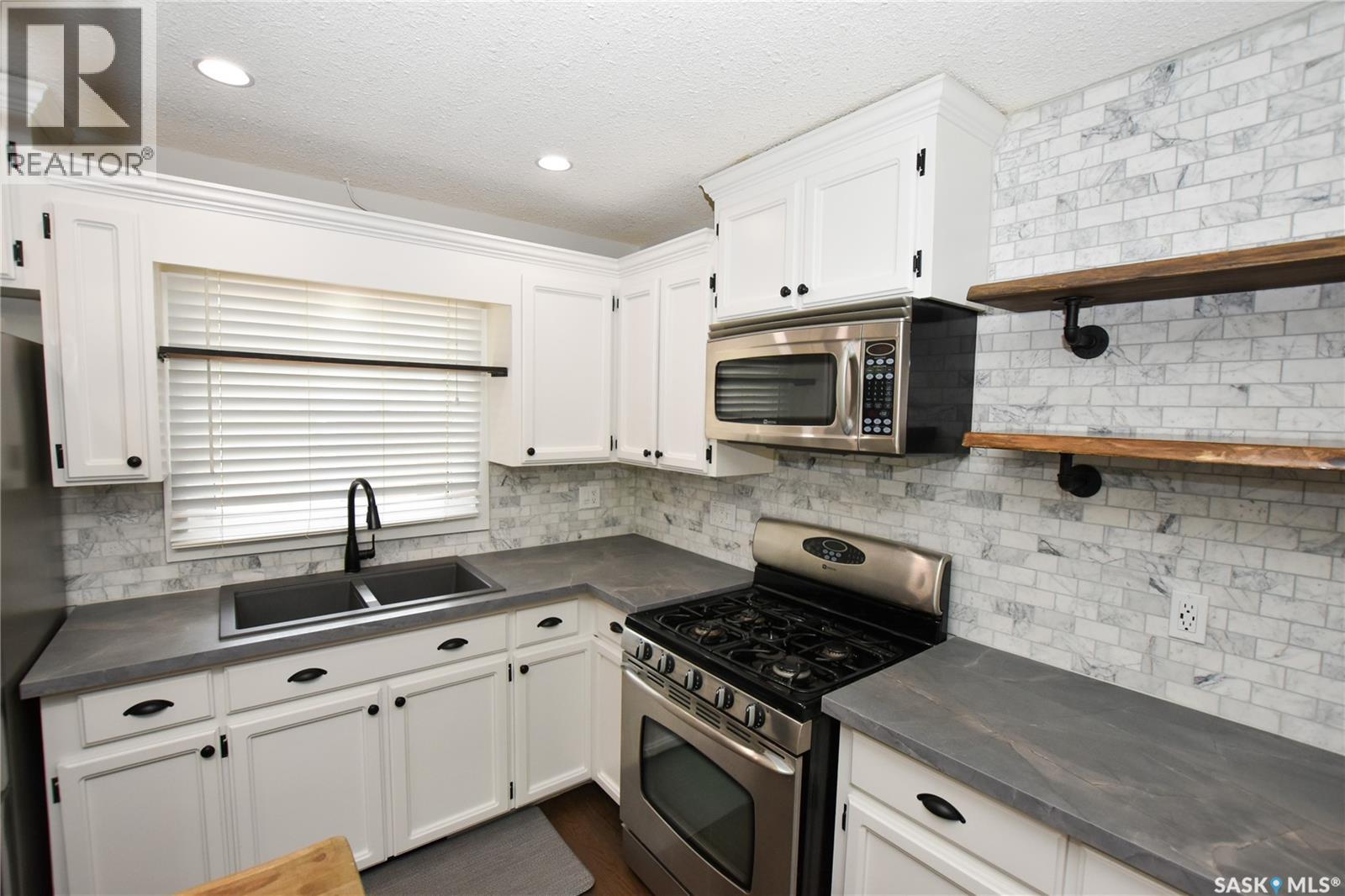 2315 St George AVENUE — photo 9