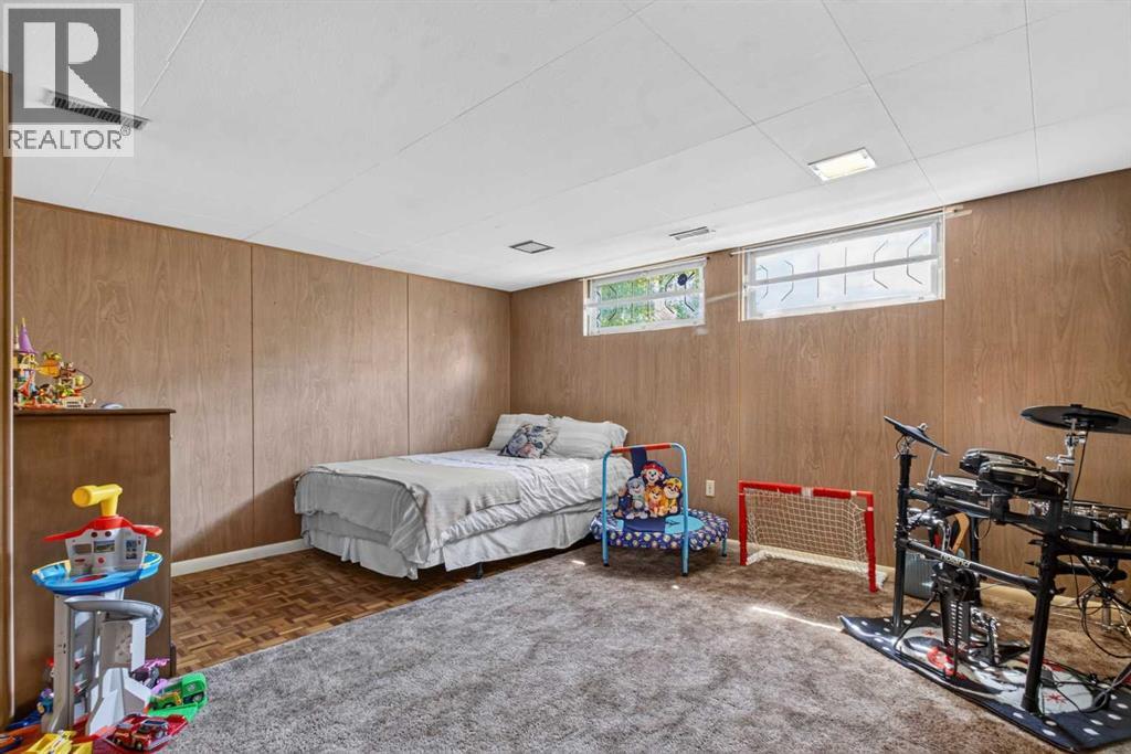 3431 23 Street NW — photo 21