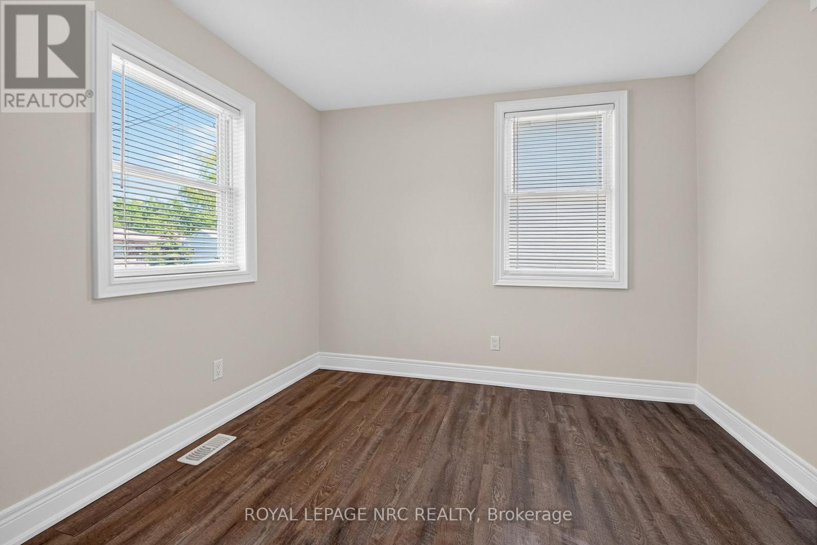 185 CATHERINE STREET - 15