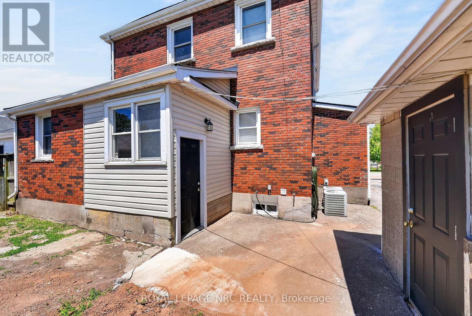 185 CATHERINE STREET - 22