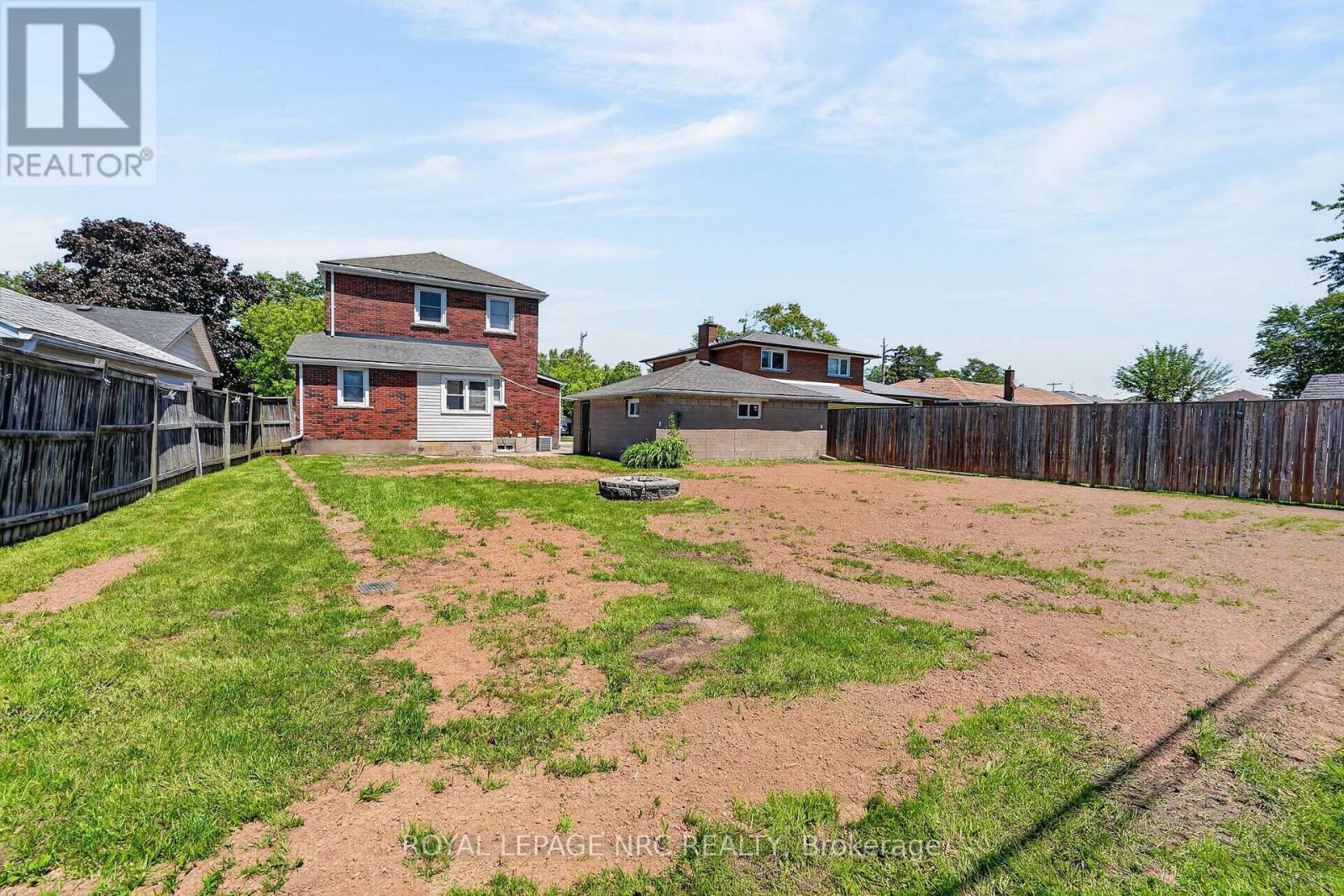 185 CATHERINE STREET - 24