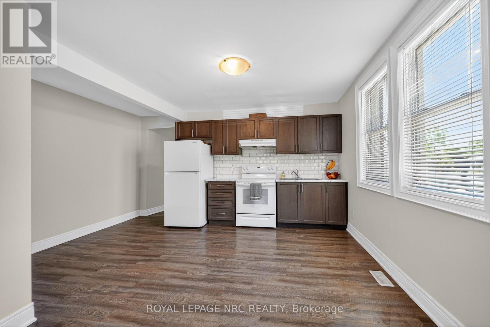 185 CATHERINE STREET - 9