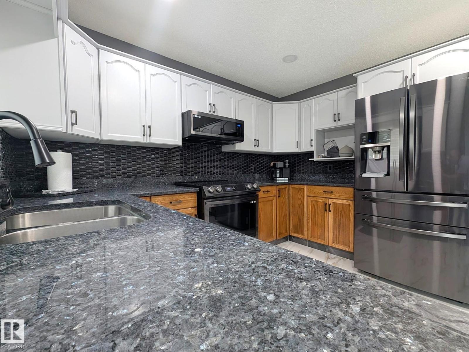 15235 61 ST NW - 18