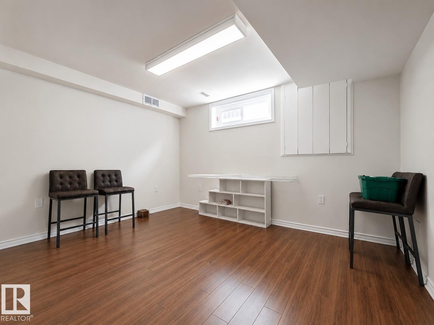 15235 61 ST NW - 25