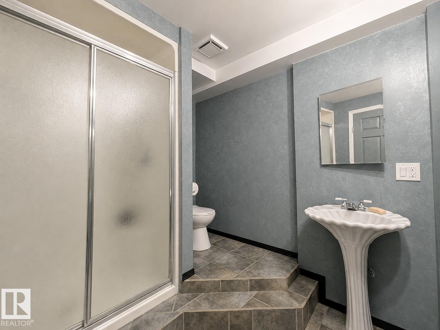 15235 61 ST NW - 27
