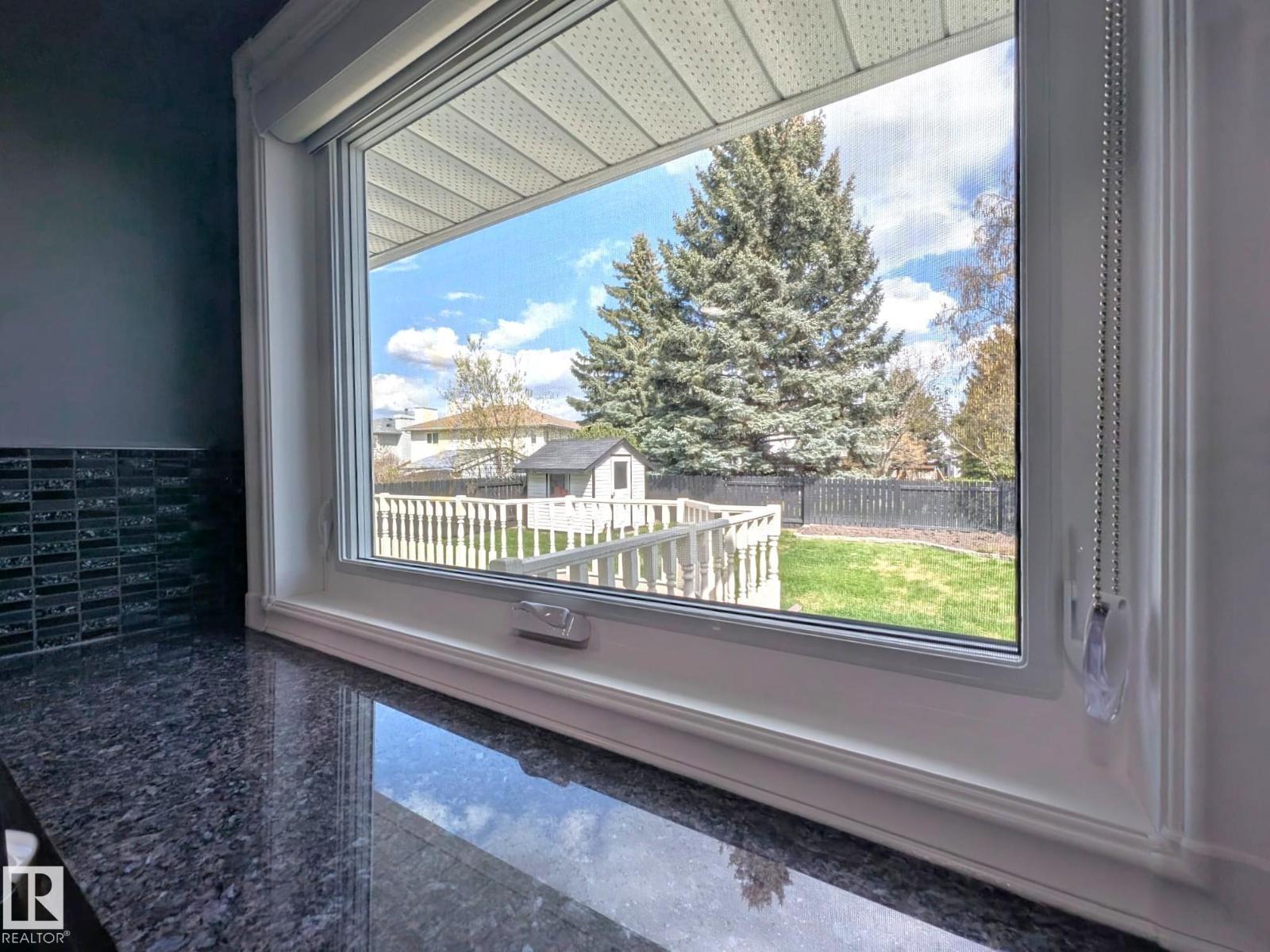 15235 61 ST NW - 33