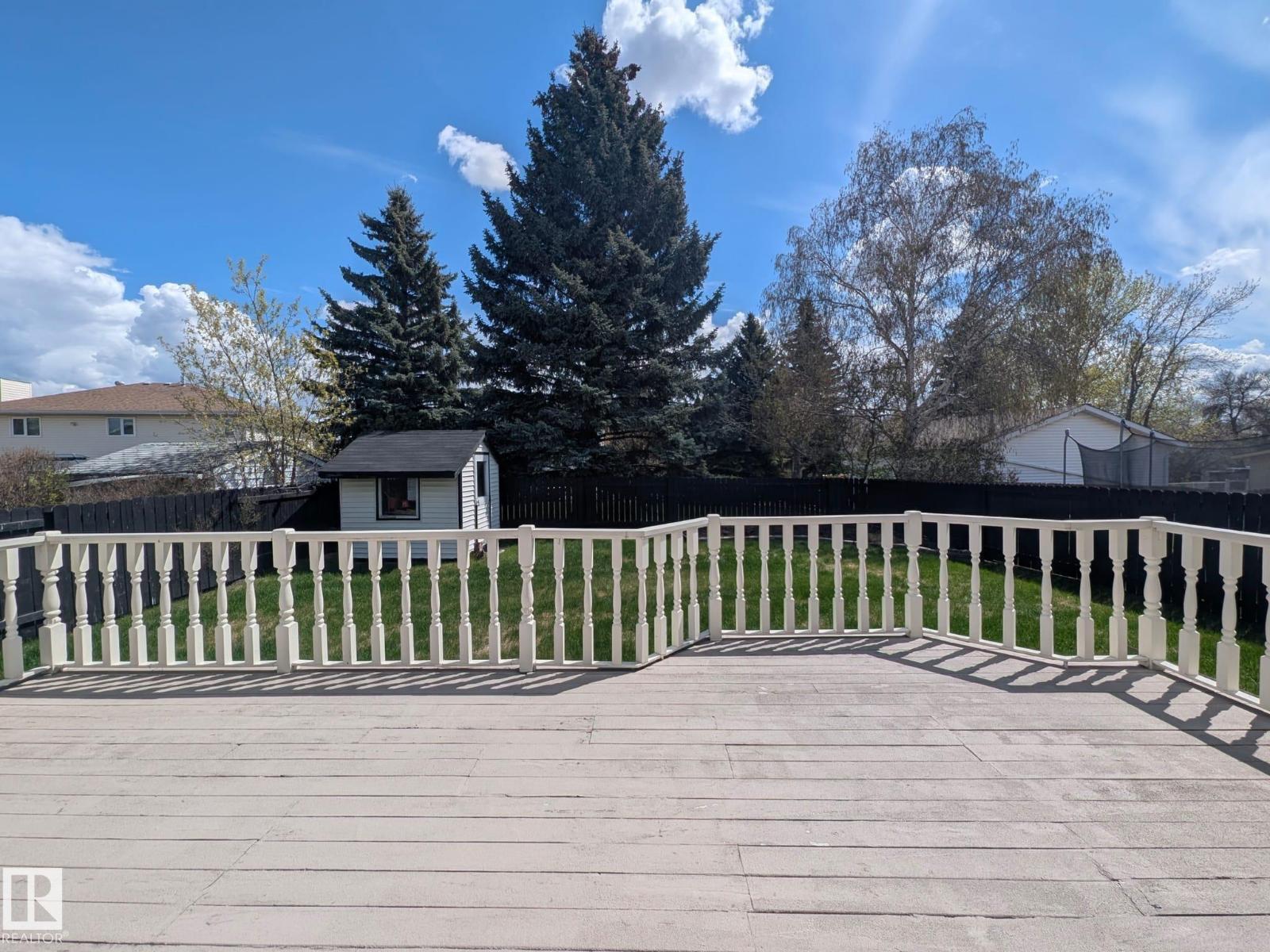 15235 61 ST NW - 35