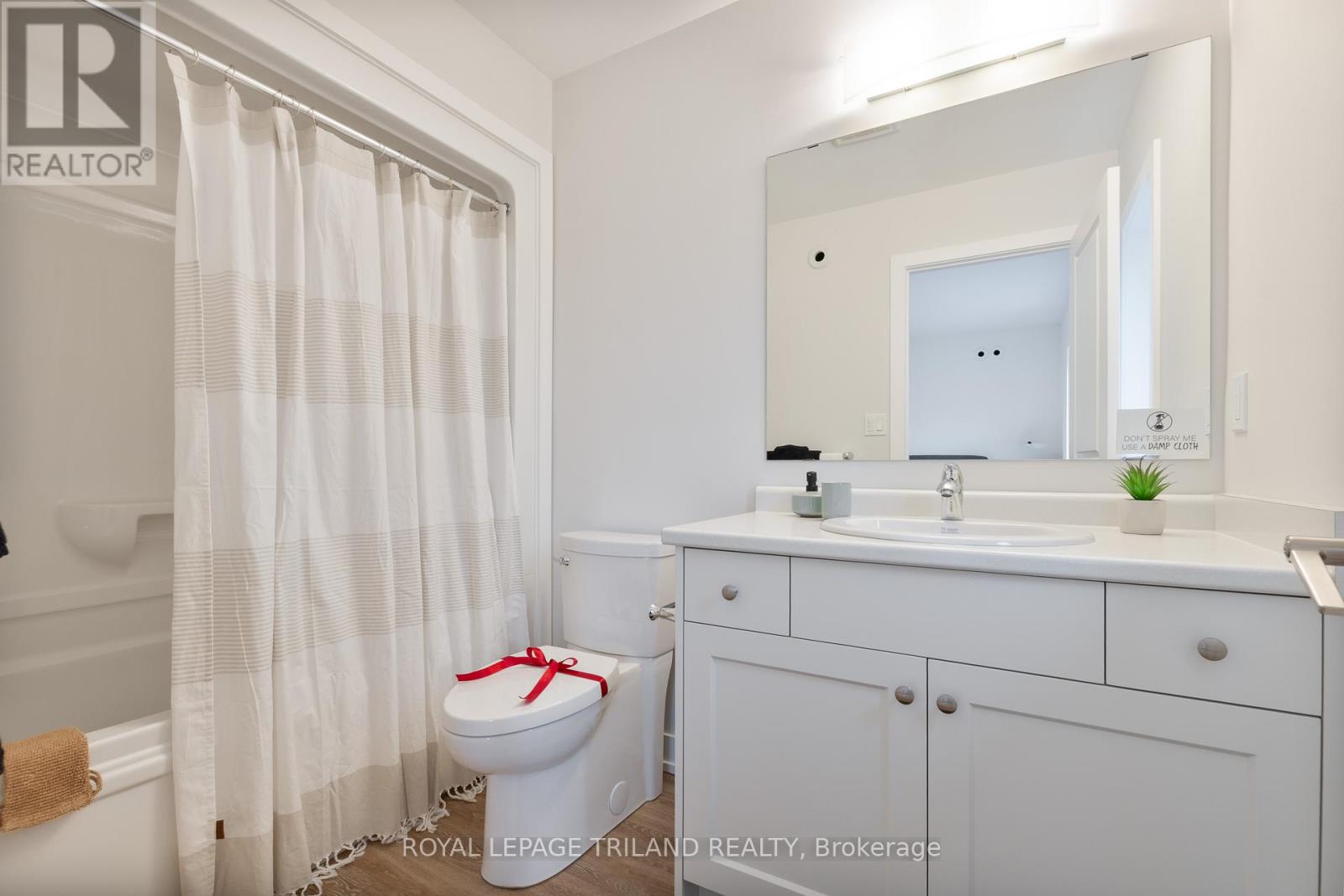 71 HARROW LANE - 15