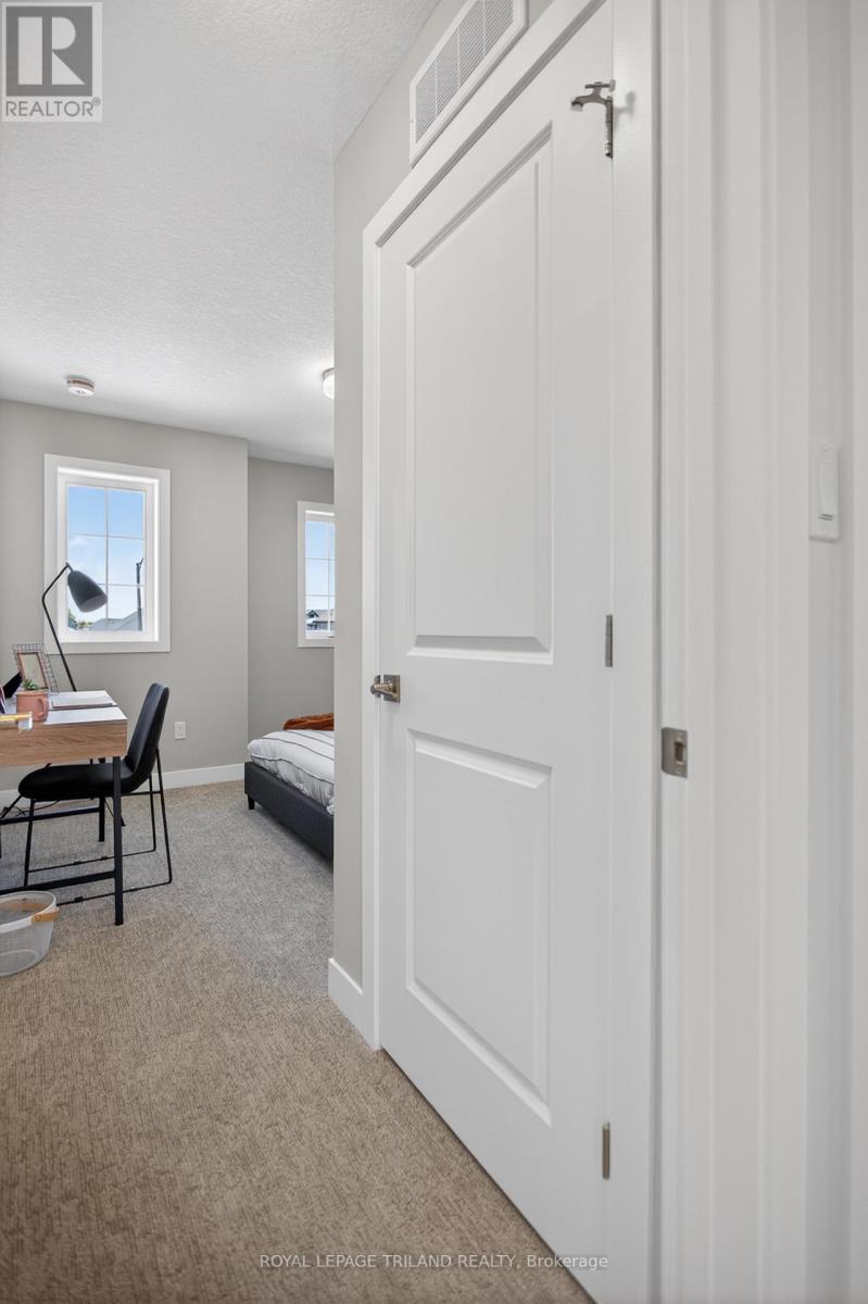 121 STYLES DRIVE Property Photo