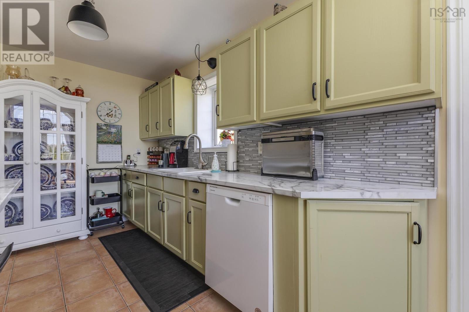 344 Hart Lake Road - 17