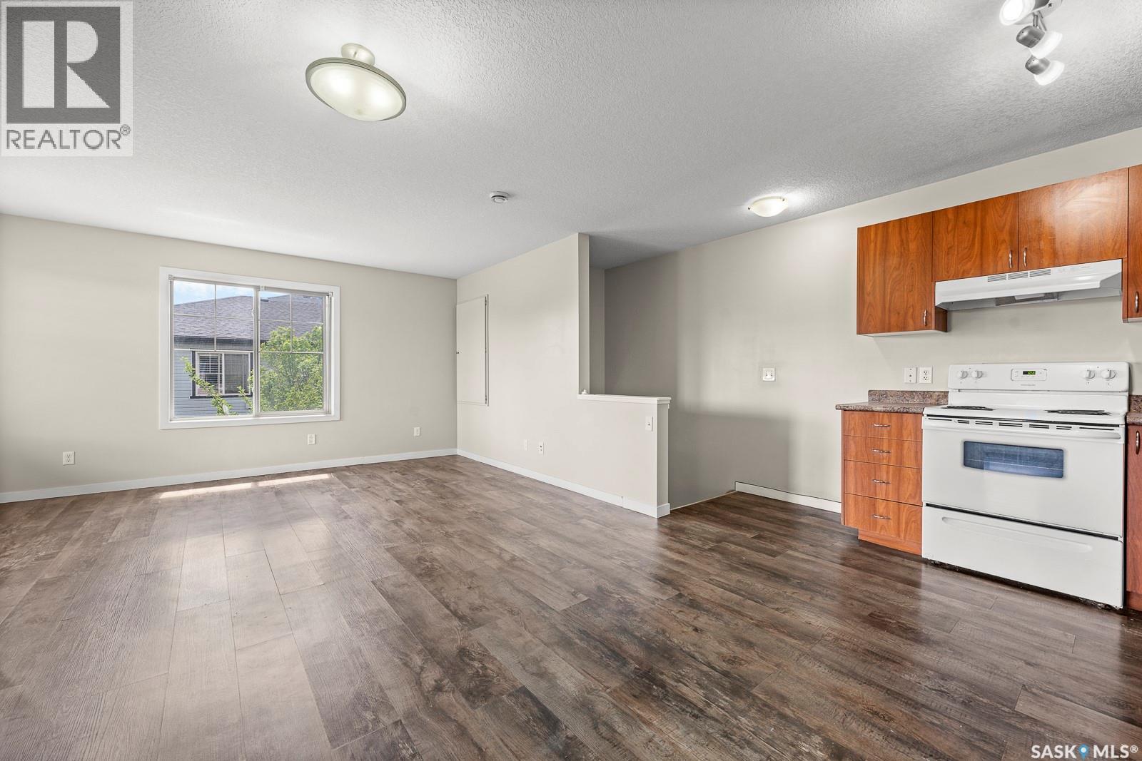#101 5051 JAMES HILL ROAD - 4