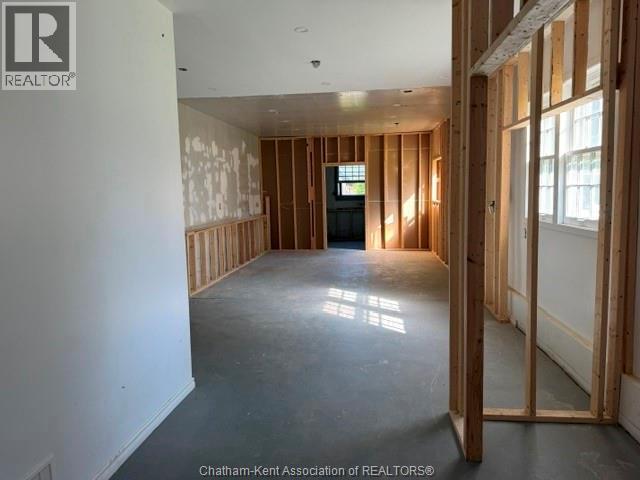 424 Gregory DRIVE - 23