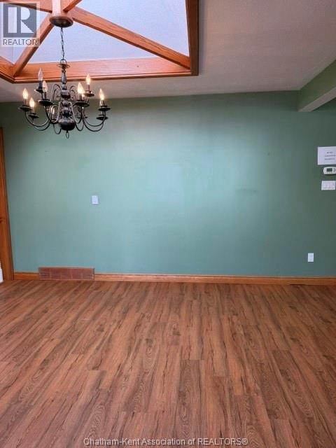 424 Gregory DRIVE - Image 5