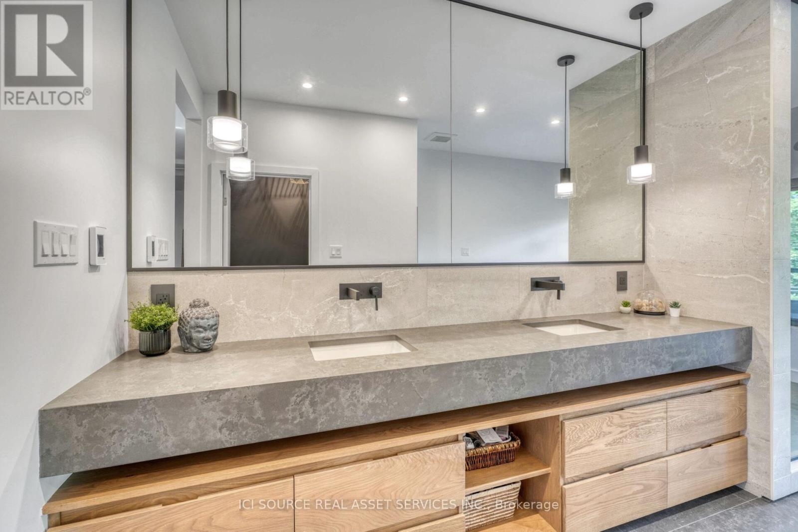 73 PINEGLEN CRESCENT - 33