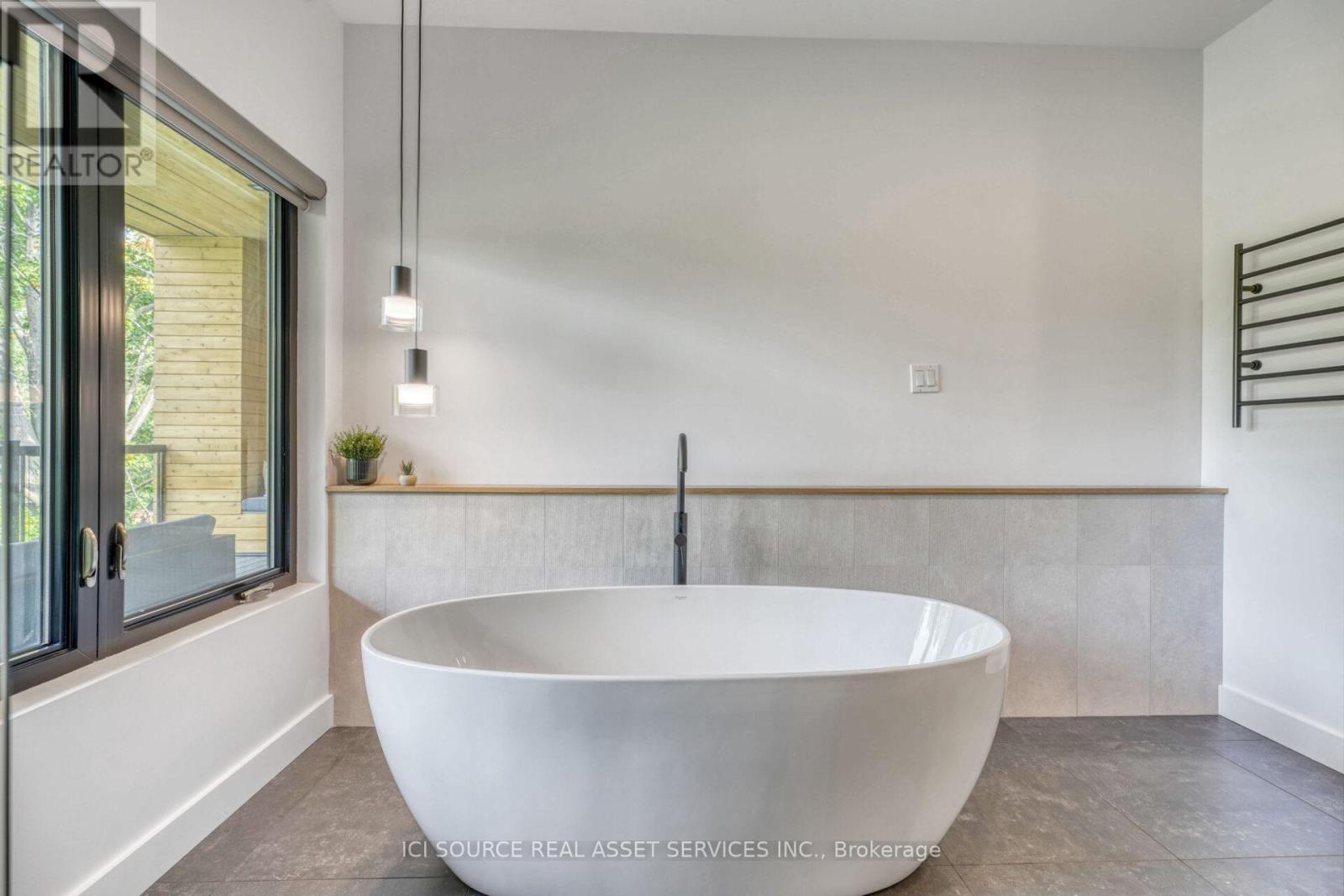 73 PINEGLEN CRESCENT - 37