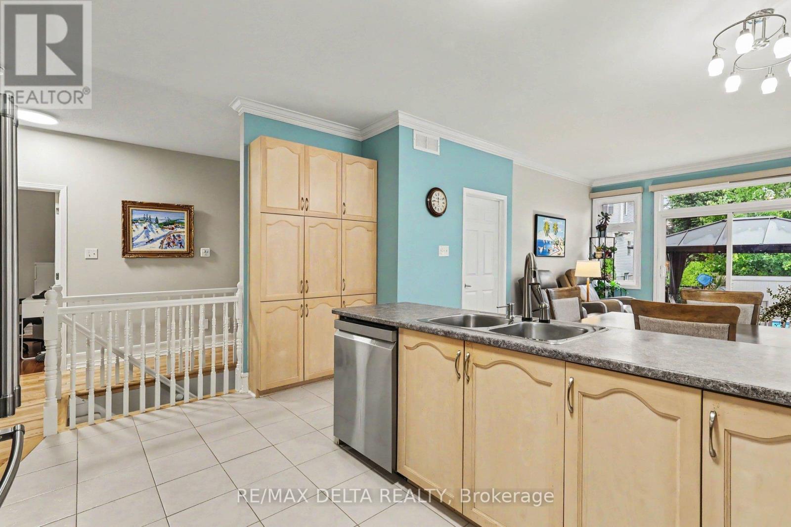 3 Bed, 3 Bath House for Sale in Ottawa – 604 VALIN STREET, Ottawa – MLS# X13465658 - Image 14