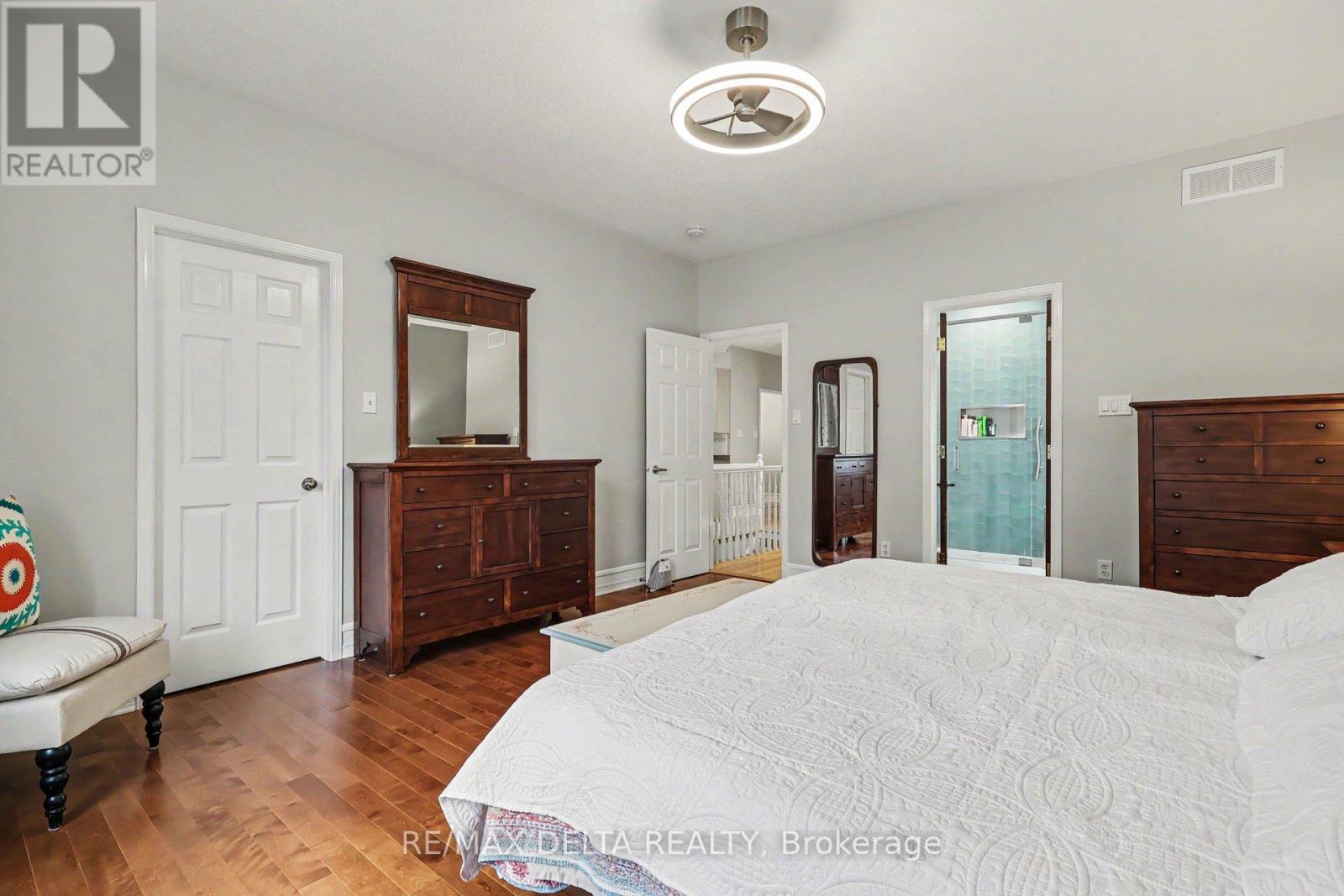 3 Bed, 3 Bath House for Sale in Ottawa – 604 VALIN STREET, Ottawa – MLS# X13465658 - Image 22