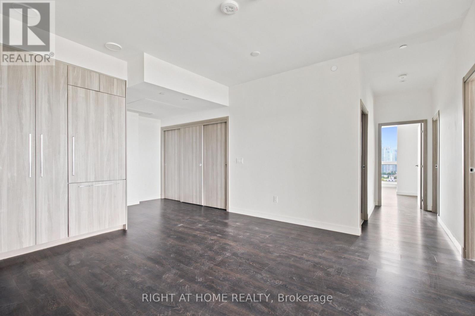 #2107 25 MCMAHON DRIVE - 10