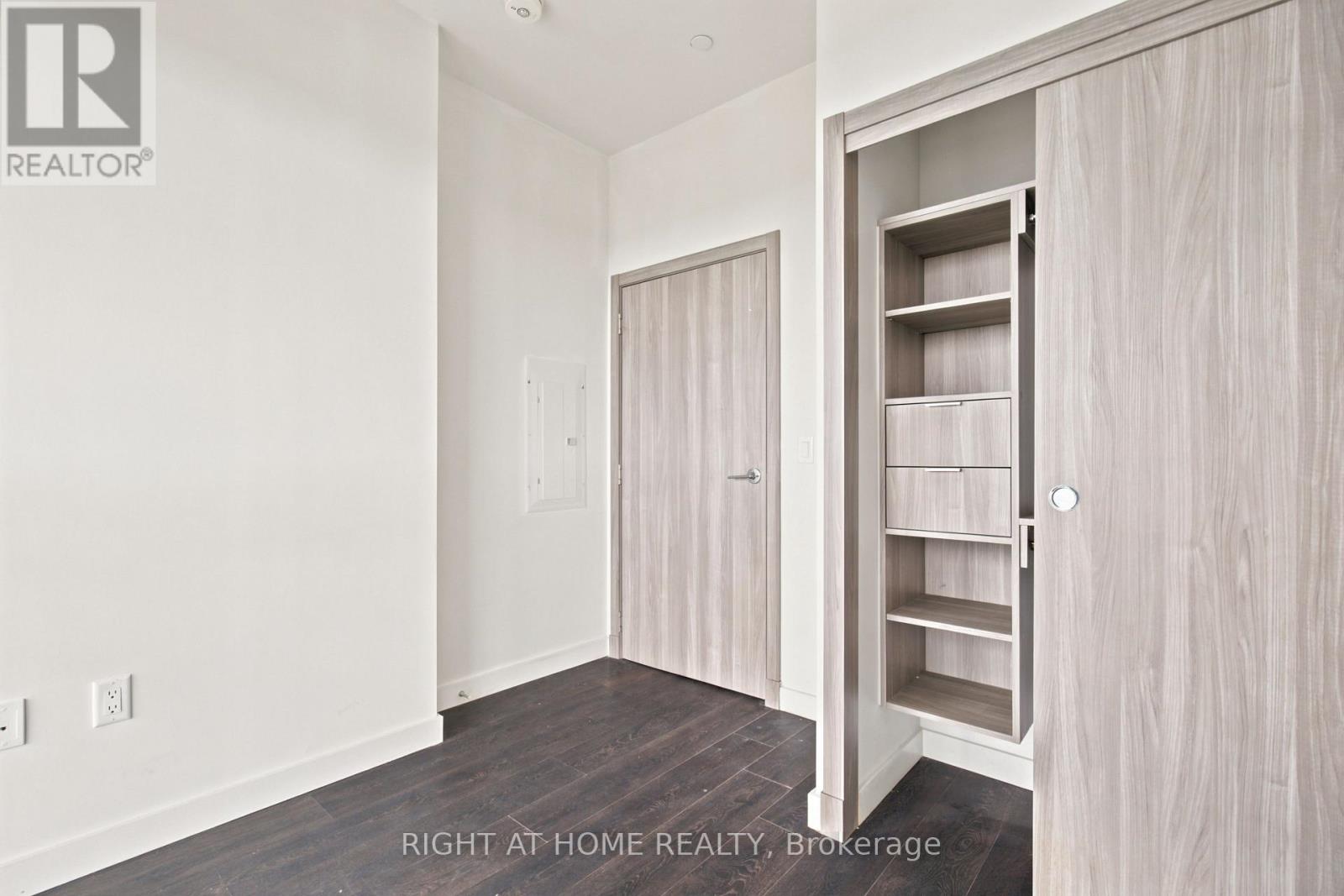 #2107 25 MCMAHON DRIVE - 12