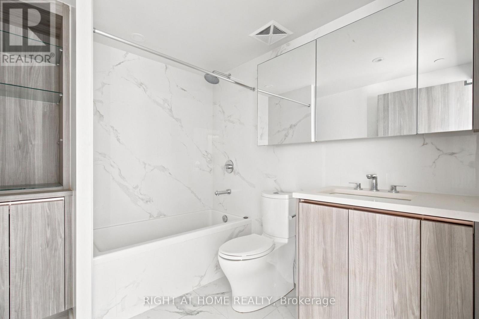 #2107 25 MCMAHON DRIVE - 13