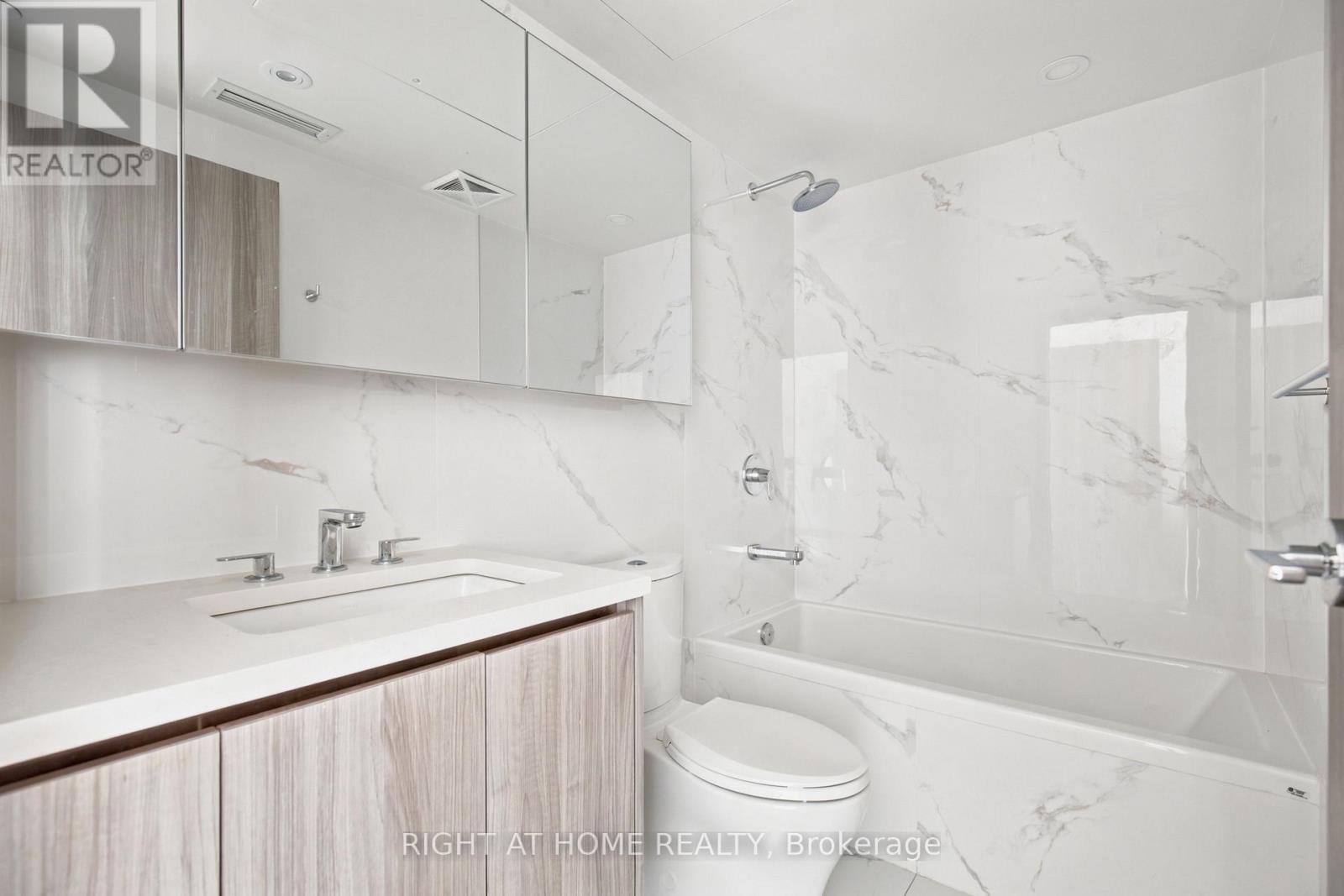 #2107 25 MCMAHON DRIVE - 17