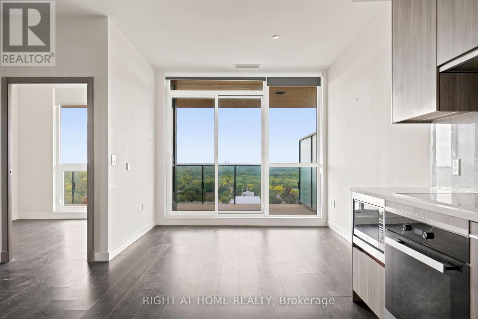 #2107 25 MCMAHON DRIVE - 9