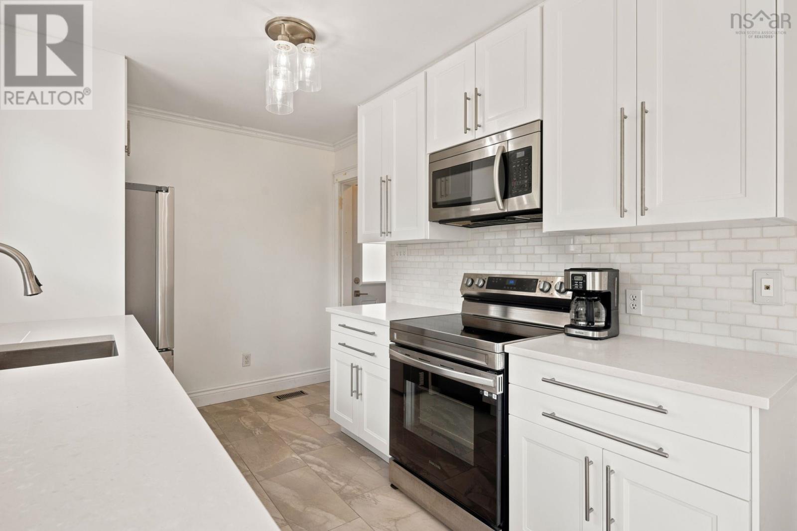 Property 7 of 38 of 36 Fader Street