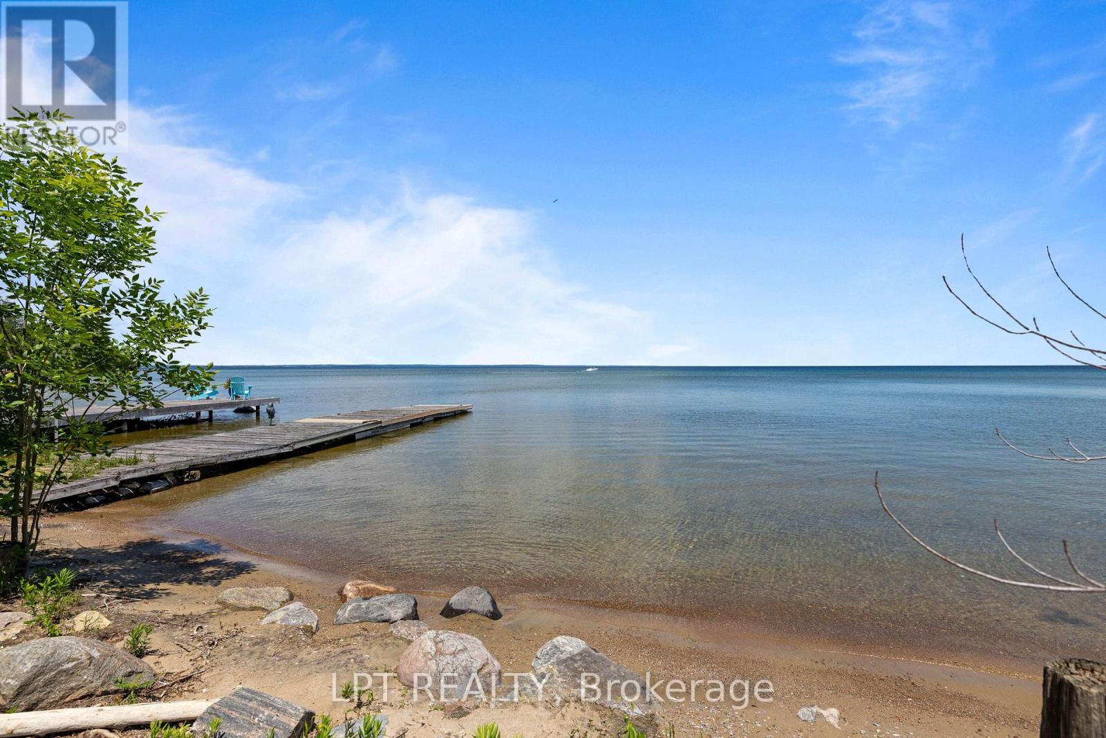 815 PARADISE DRIVE - 3