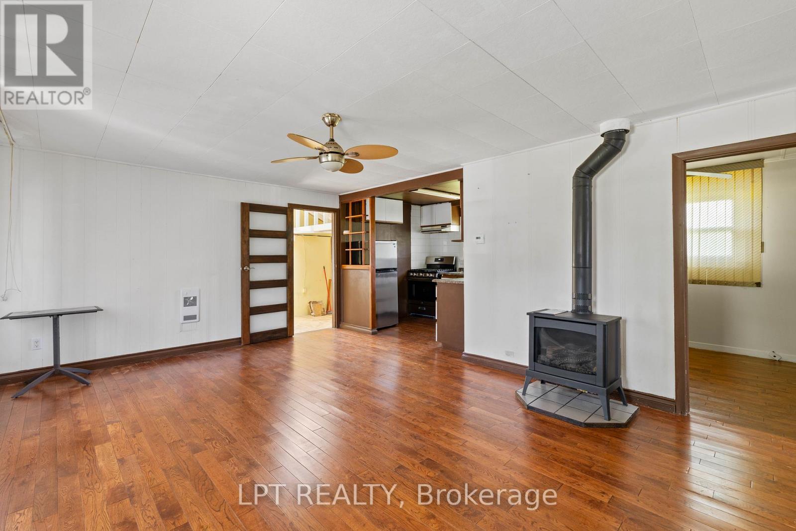815 PARADISE DRIVE - 9