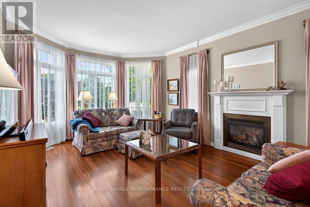 2 Bed, 2 Bath House for Sale in Ottawa – 997 ADA BARRINGTON PRIVATE, Ottawa – MLS# X13462640 - Image 10