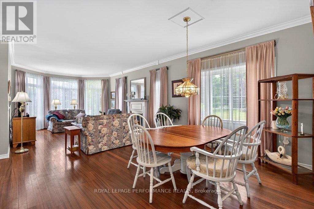 2 Bed, 2 Bath House for Sale in Ottawa – 997 ADA BARRINGTON PRIVATE, Ottawa – MLS# X13462640 - Image 17