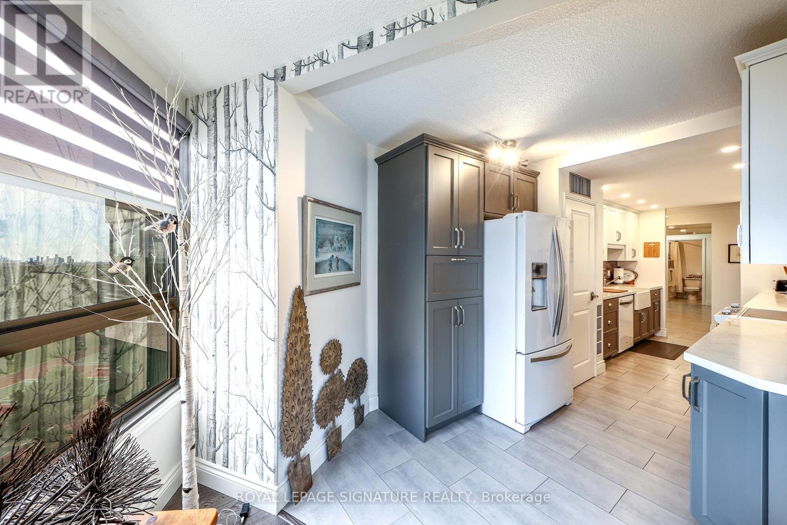 #907 1300 BLOOR STREET - 27