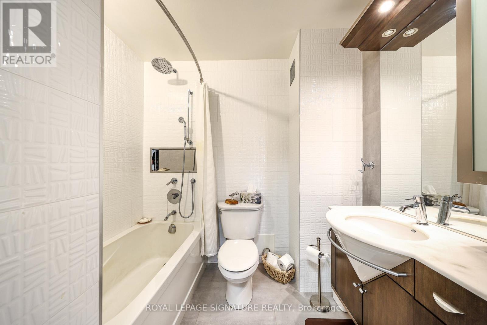 #907 1300 BLOOR STREET - 5