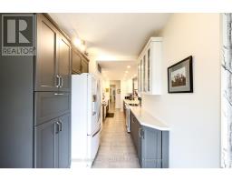 Laundry room - 907 - 1300 Bloor Street, Mississauga, ON L4Y3Z2 Photo 11