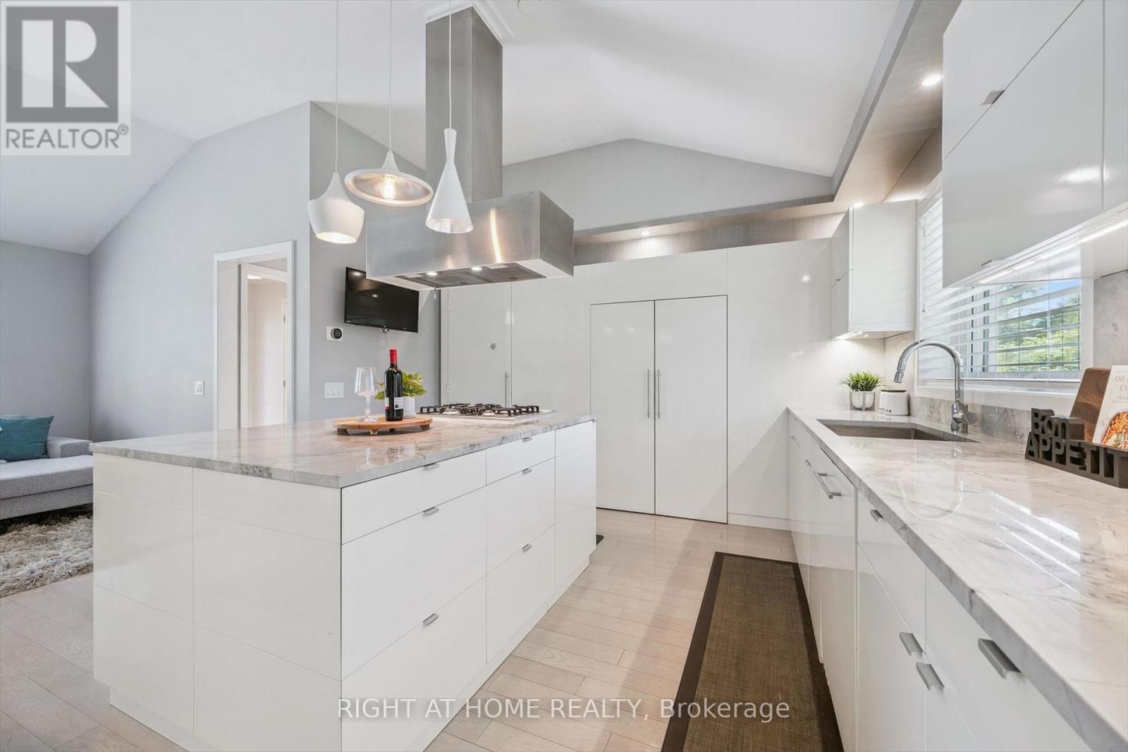 2486 EDENHURST DRIVE - 10