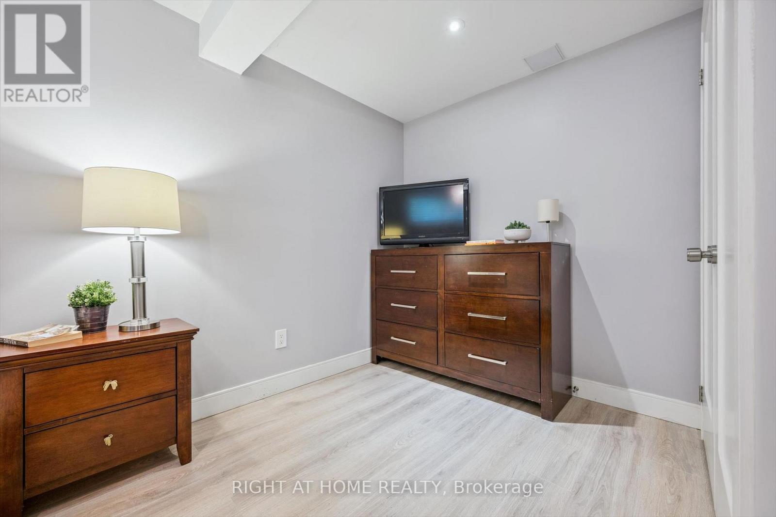 2486 EDENHURST DRIVE - 27