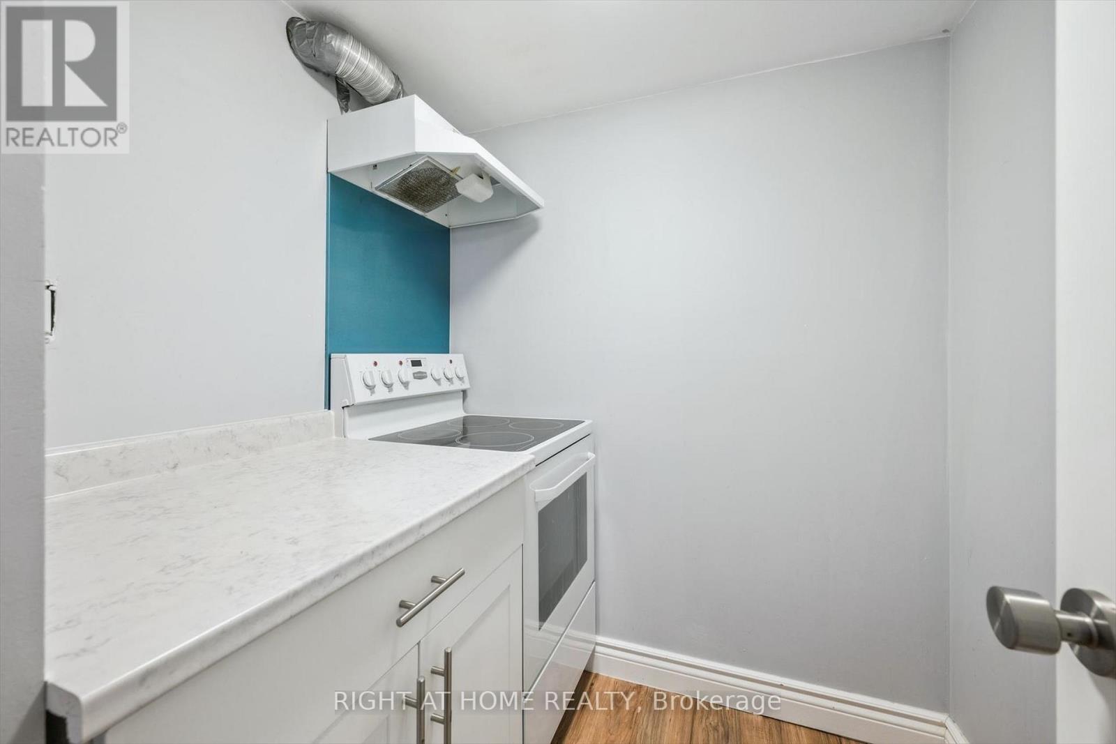 2486 EDENHURST DRIVE - 32