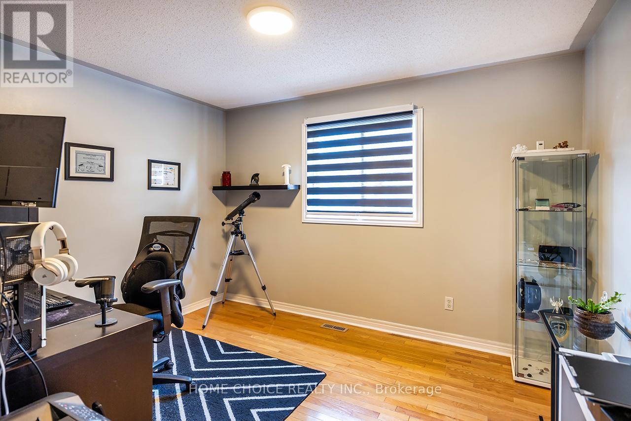 87 BECKETT CRESCENT - 35
