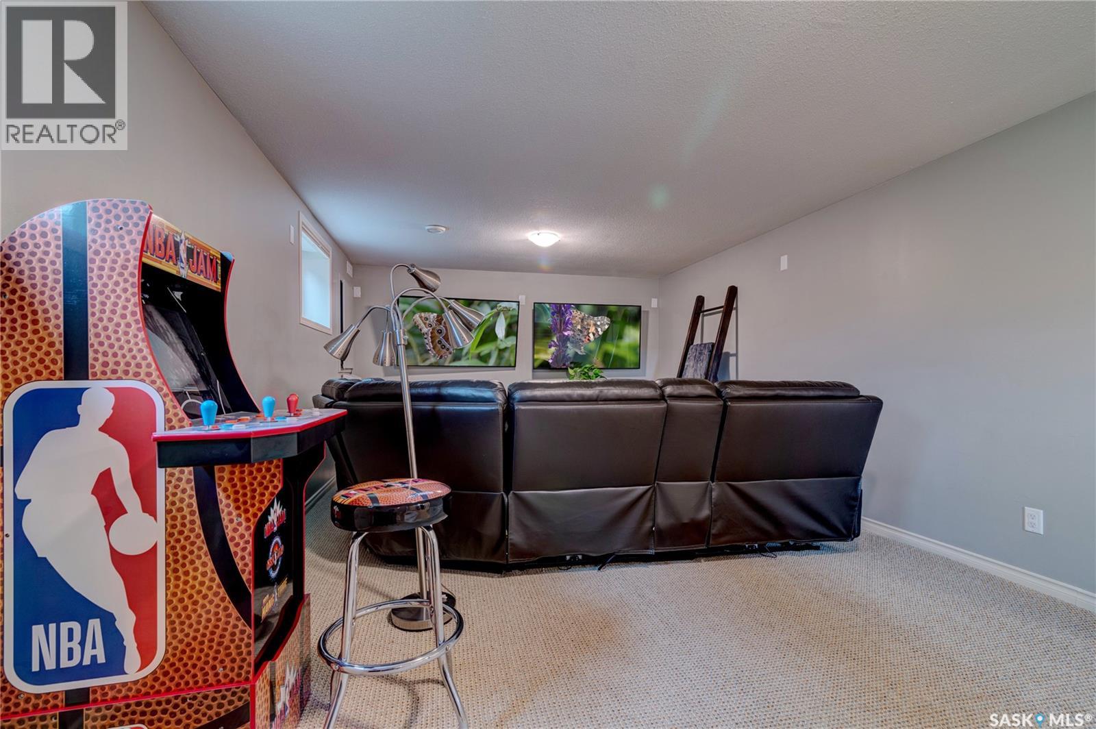 751 Bluebird CRESCENT — photo 25