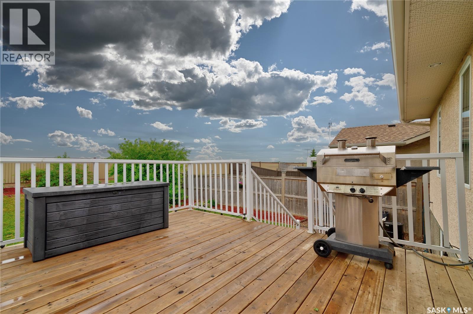 751 Bluebird CRESCENT — photo 37