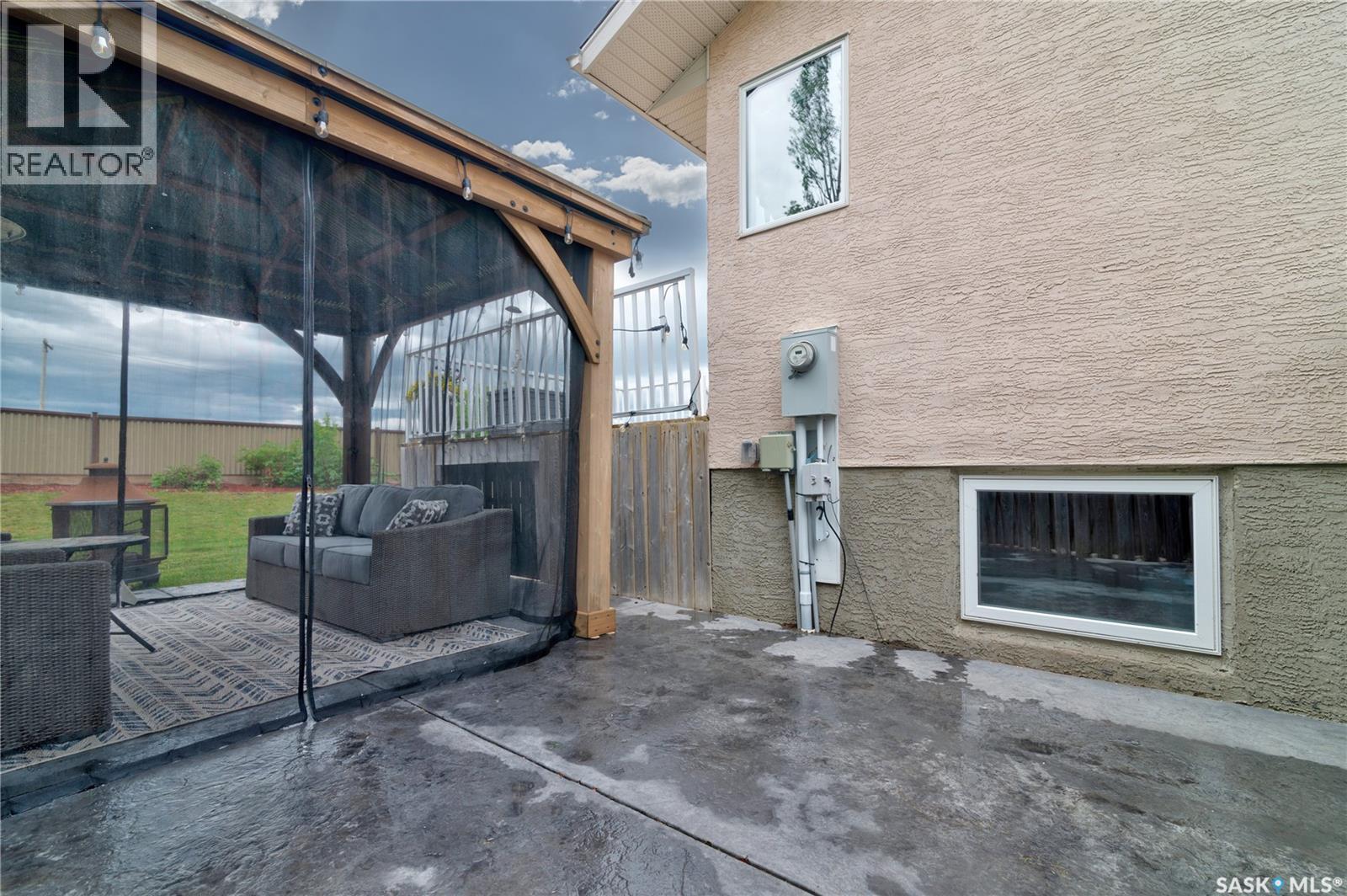 751 Bluebird CRESCENT — photo 46