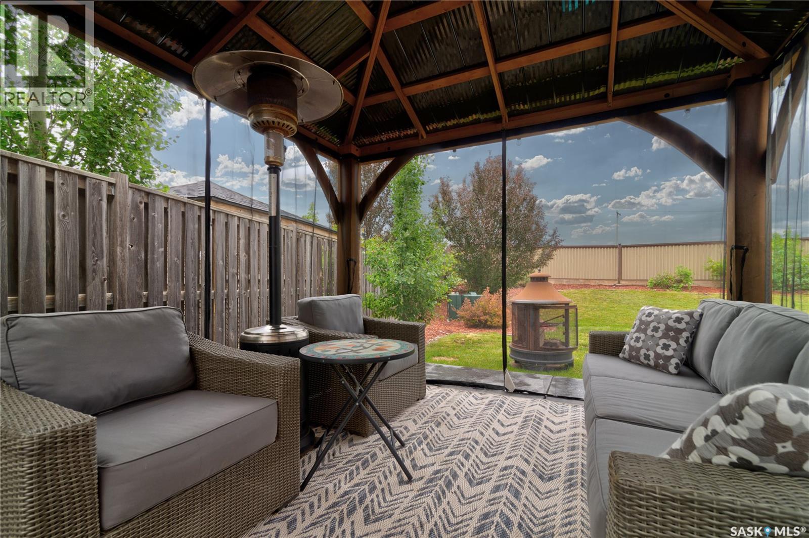 751 Bluebird CRESCENT — photo 47